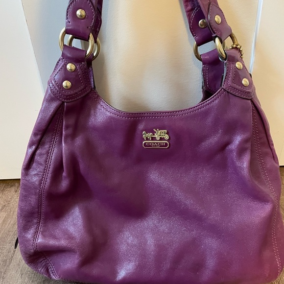 Classic coach shoulder bag - Picture 2 of 11